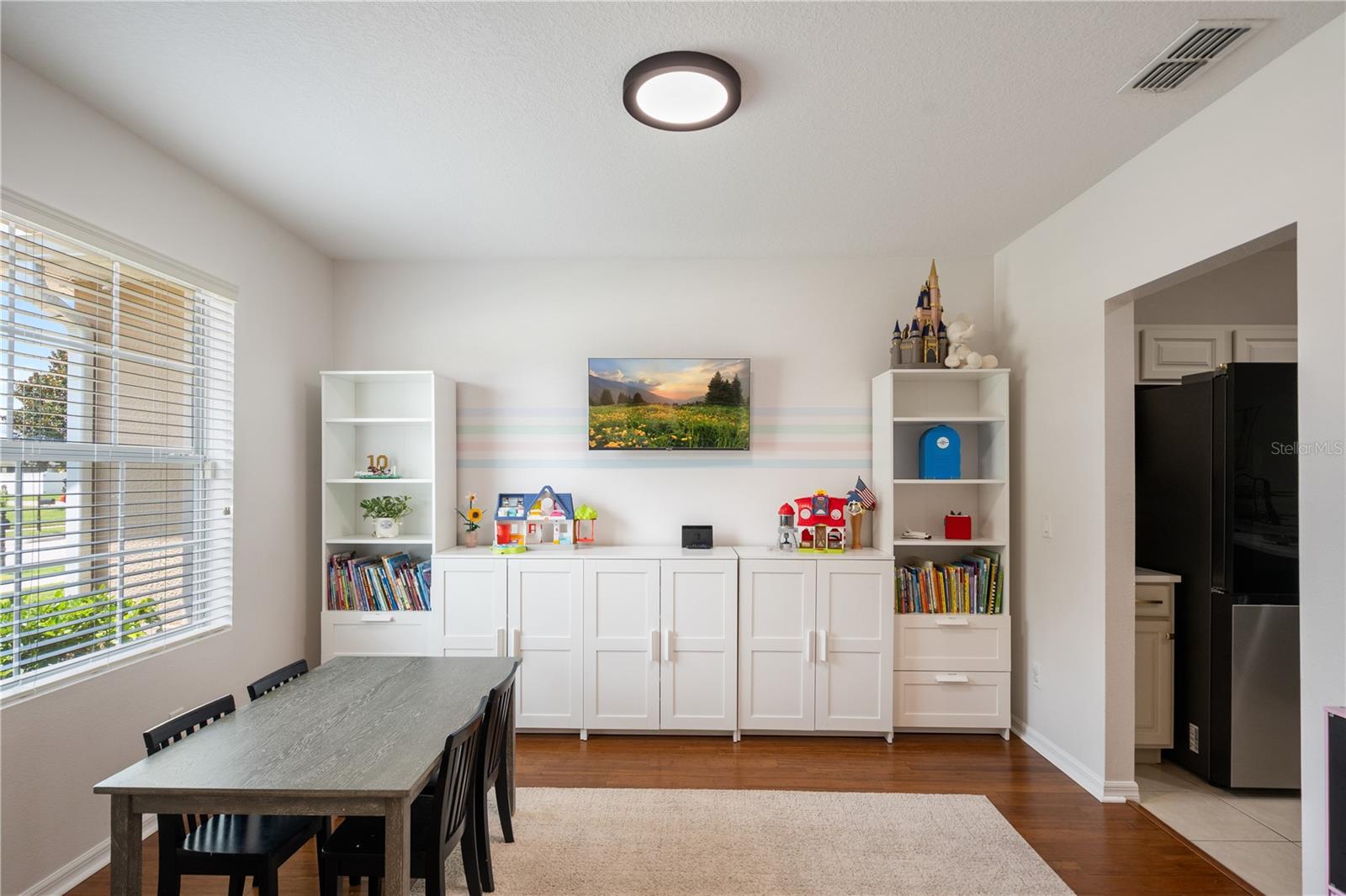 618 BAINBRIDGE LOOP