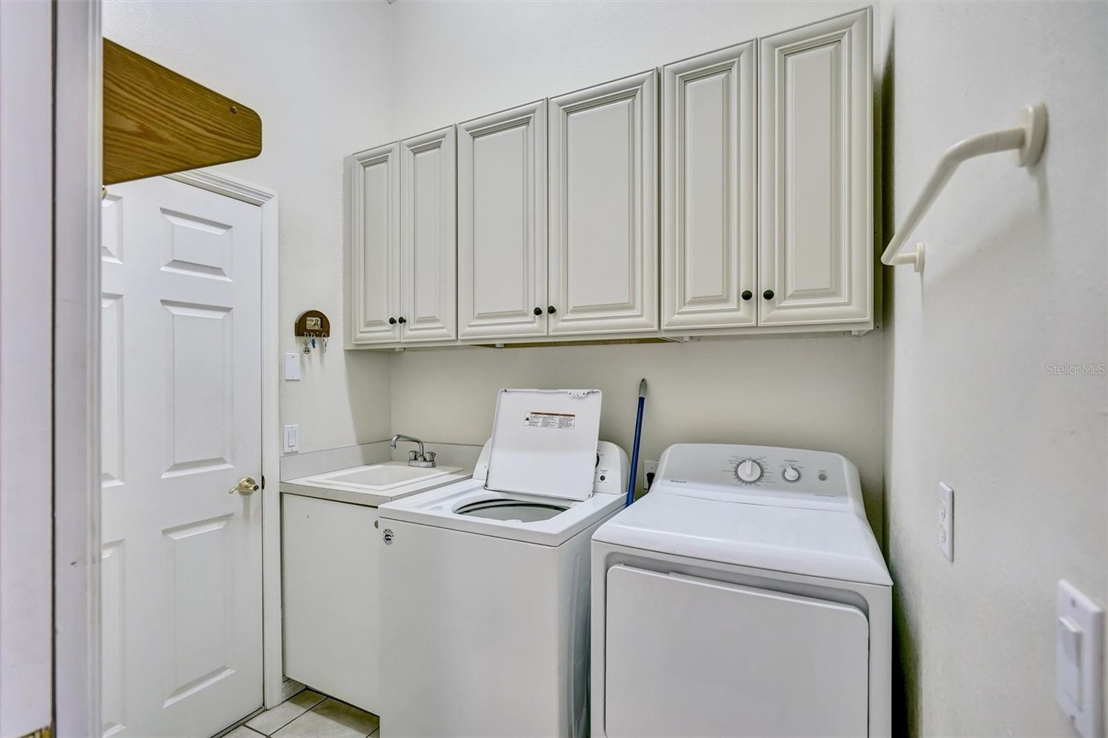 PINEHURST ESTATES PH B - Residential