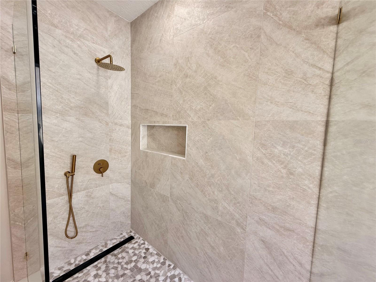 AVALON LAKES PH 02 VILLAGE F - Residential