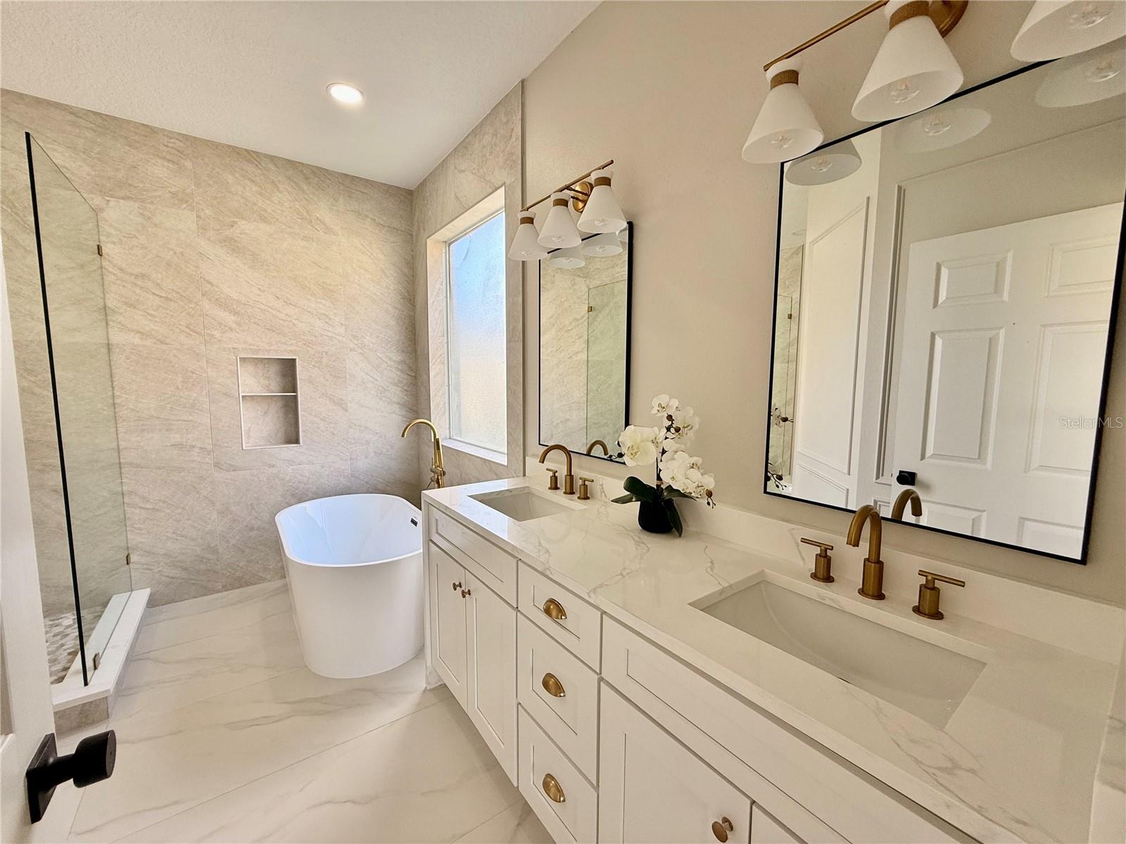 AVALON LAKES PH 02 VILLAGE F - Residential