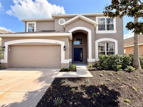 Photo of 13752 Hidden Forest Circle, Orlando, FL 32828 (MLS # O6396778)