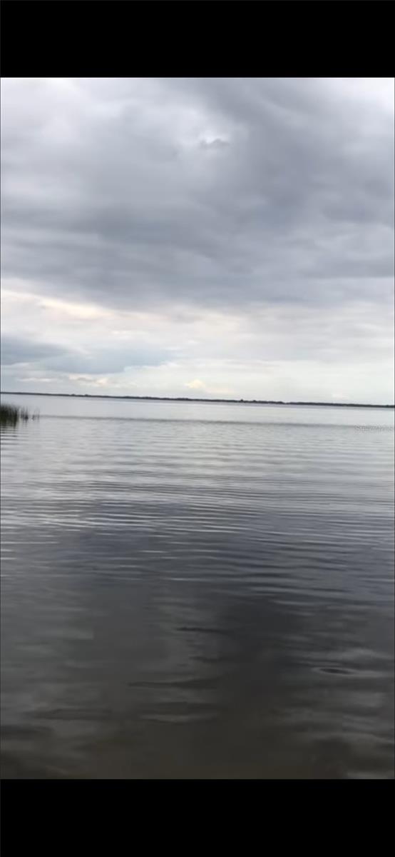 LAKE & HILLS COUNTRY ESTATES - Land