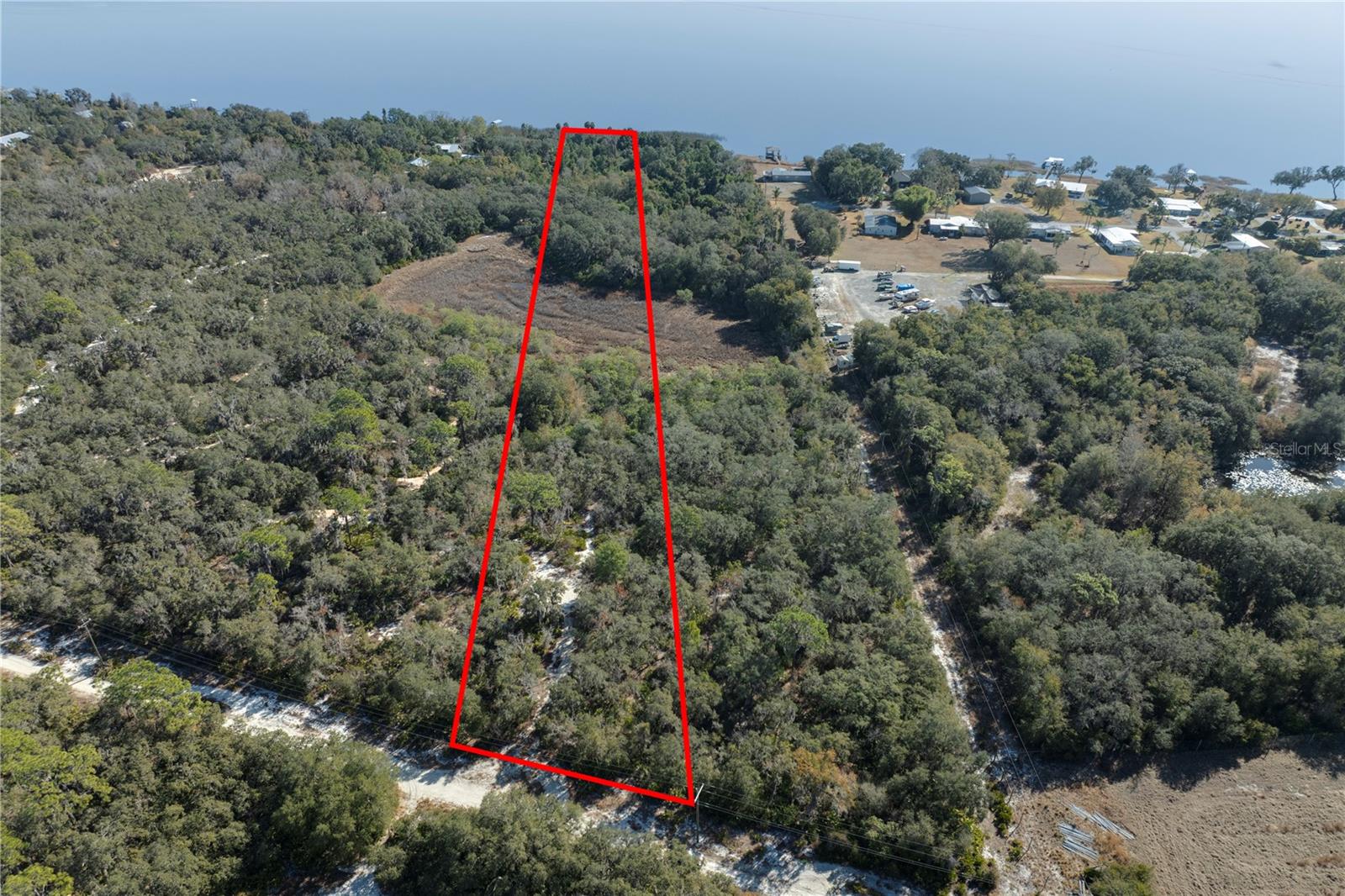 LAKE & HILLS COUNTRY ESTATES - Land