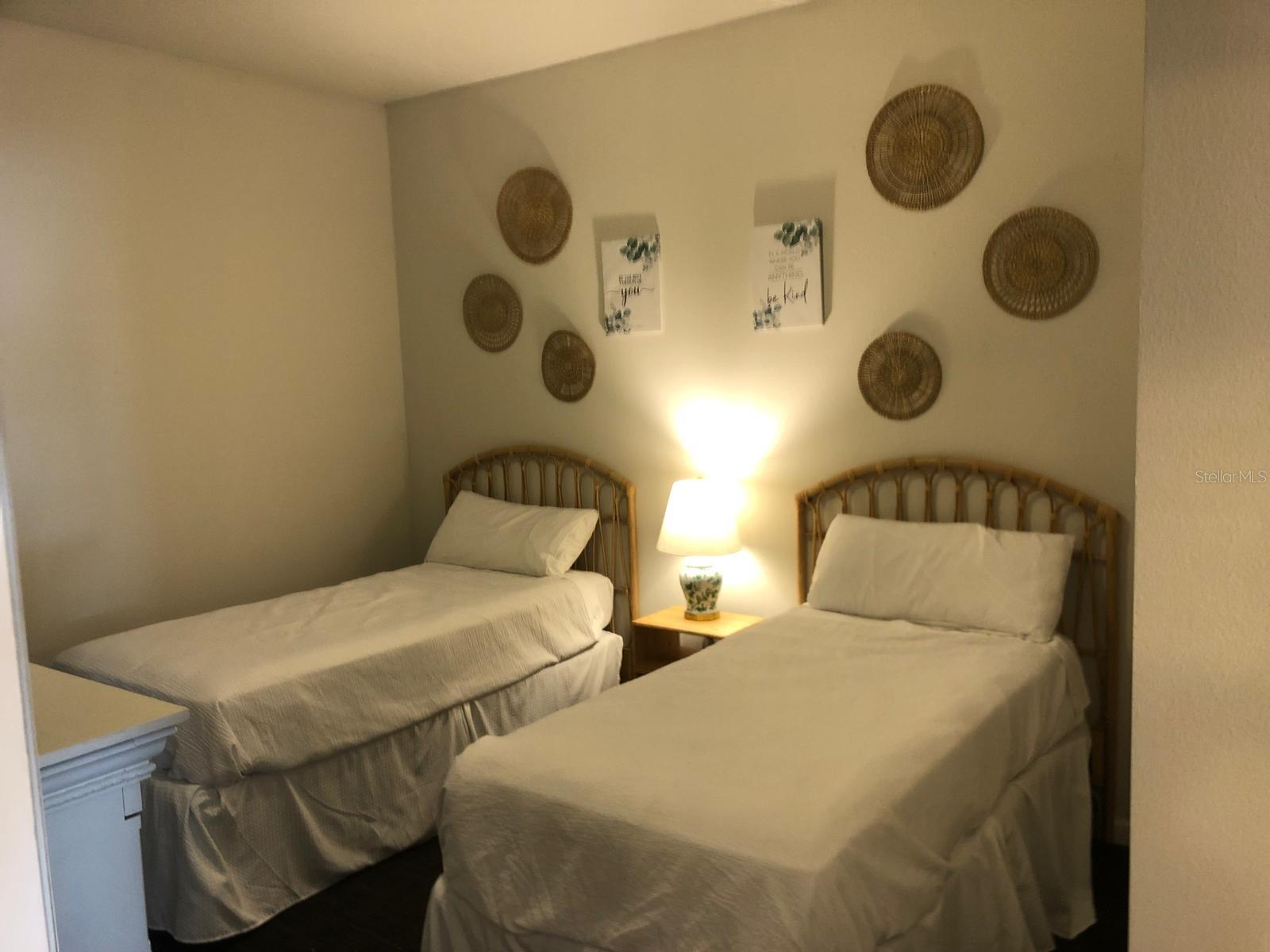 WORLDQUEST RESIDENCE - Residential