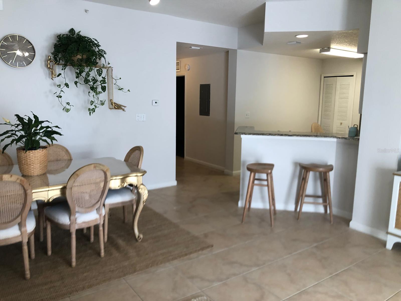 WORLDQUEST RESIDENCE - Residential