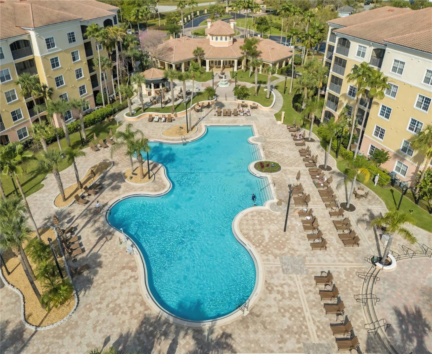 WORLDQUEST RESIDENCE - Residential