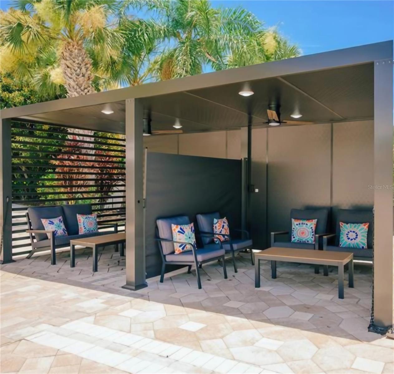 WORLDQUEST RESIDENCE - Residential