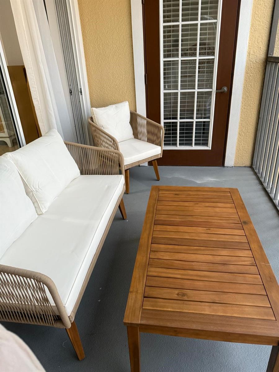 WORLDQUEST RESIDENCE - Residential