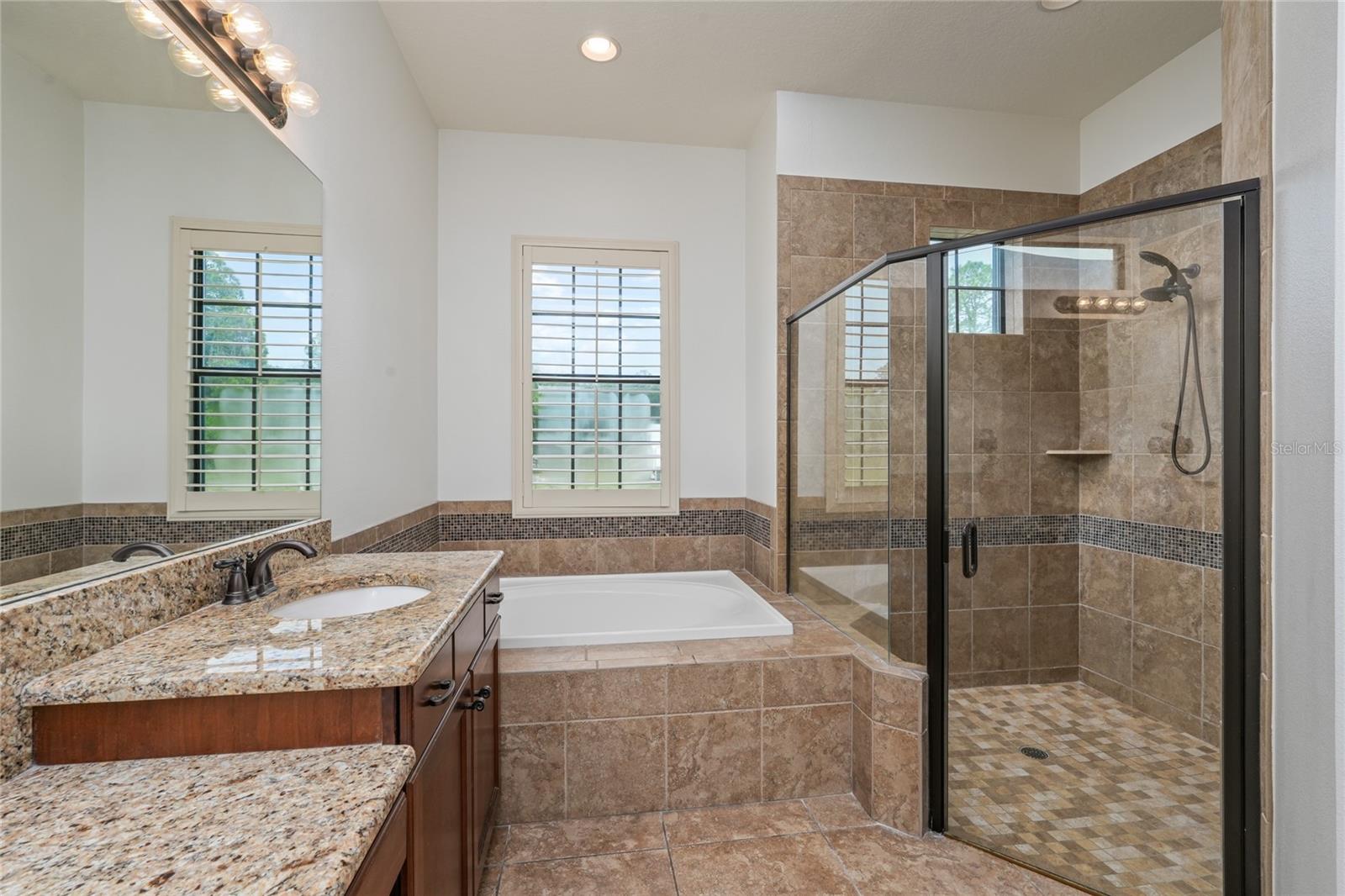 NINE EAGLES UNIT ONE SEC I - Residential