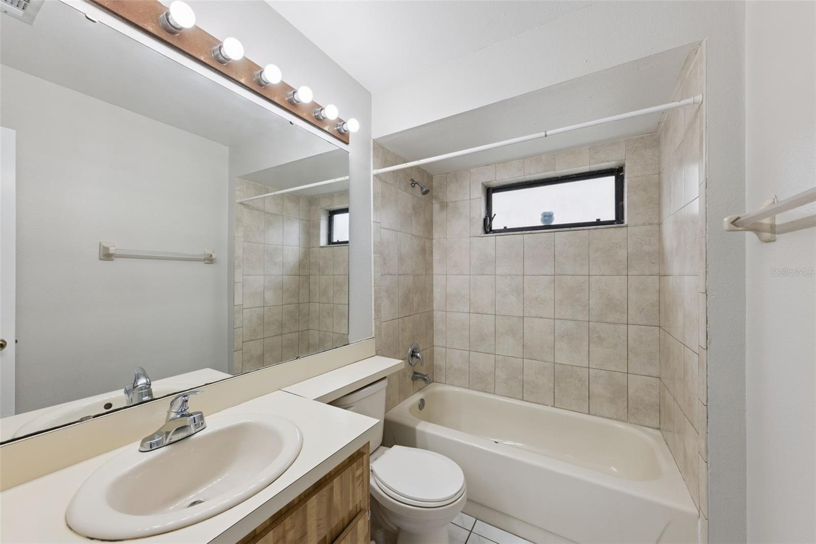 ALAFAYA WOODS PH 01 UNIT B - Residential