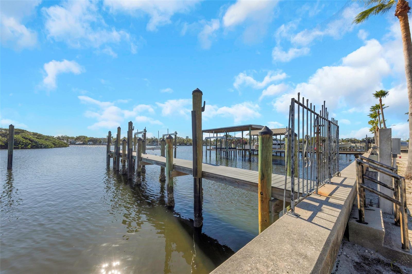 SNELL ISLE BRIGHTWATERS SEC 1 REP - Land