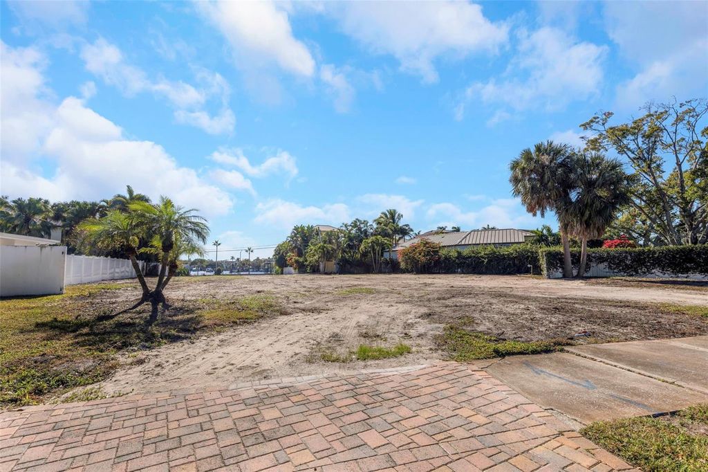 Photo of 105 Estado Way NE, St Petersburg, FL 33704 (MLS # TB8460945)