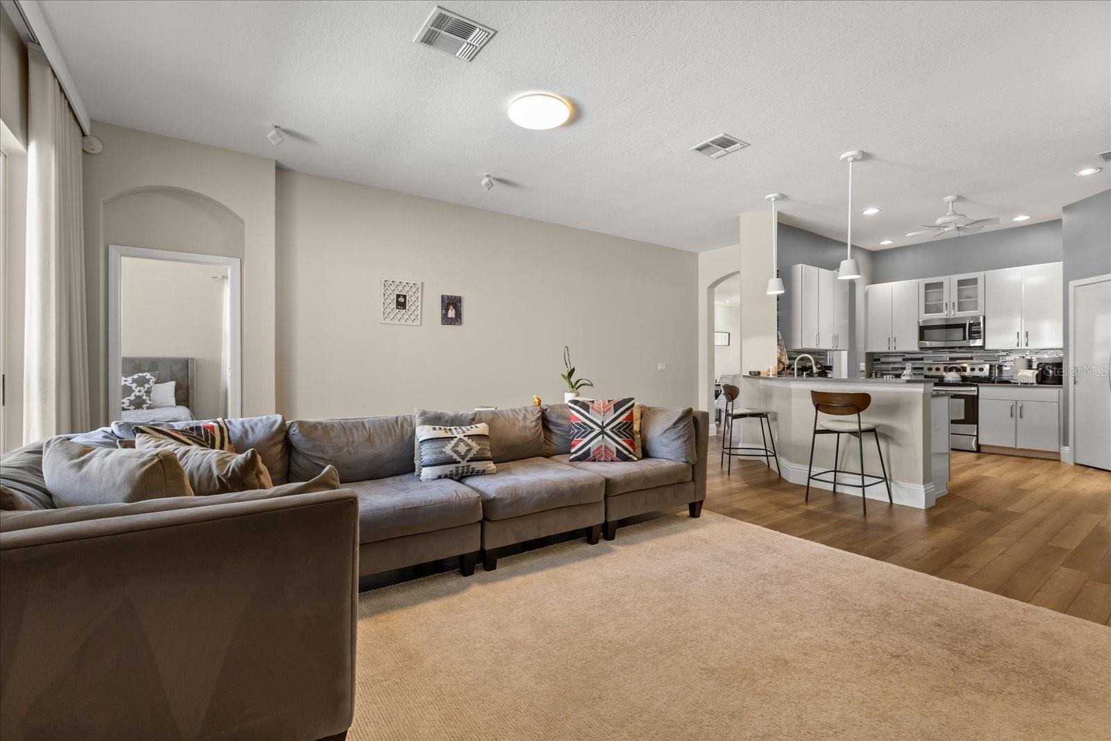 HUNTERS CREEK TR 515 PH 01 & - Residential