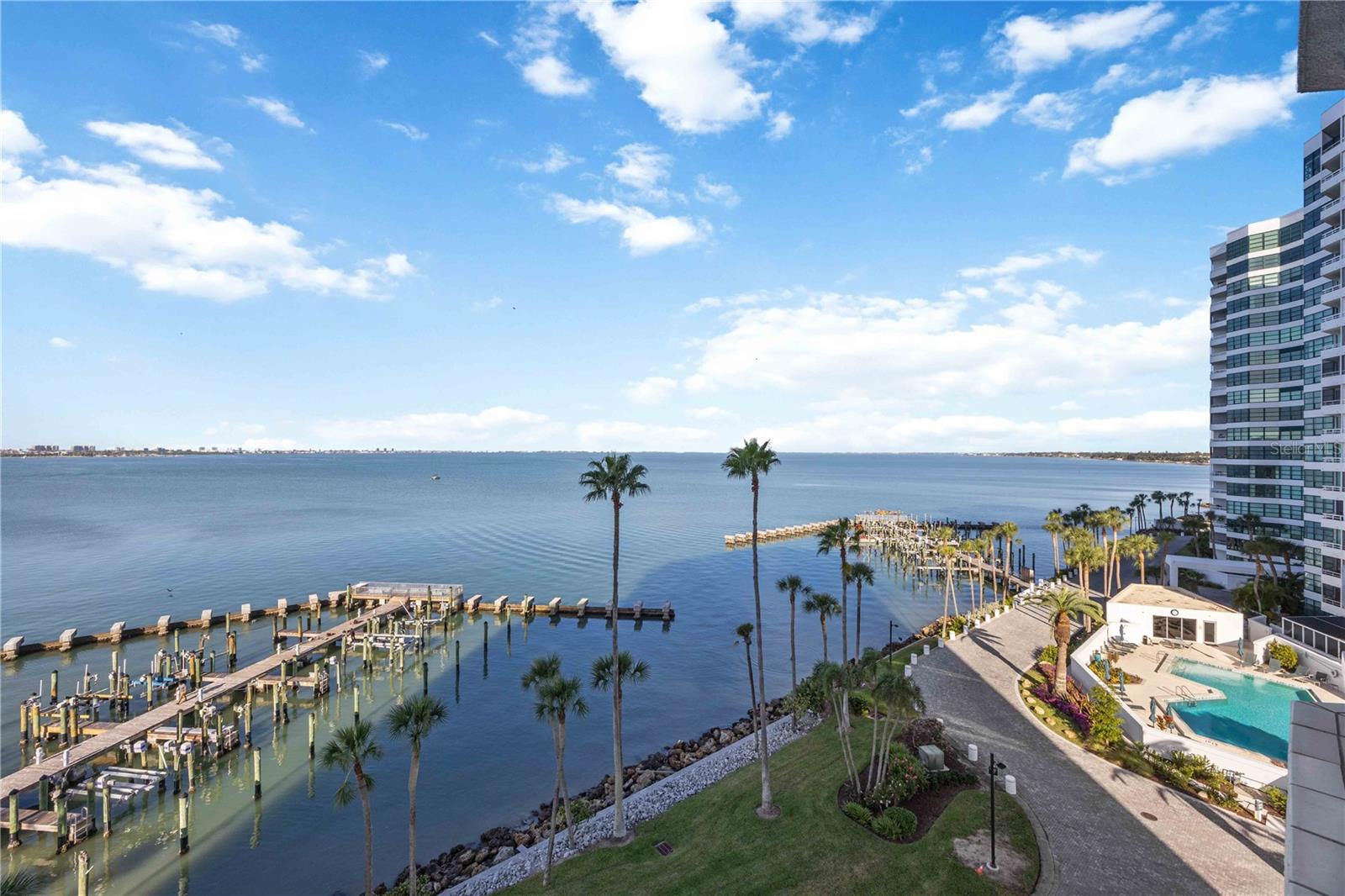 CONDO ON THE BAY TOWER I - Residential