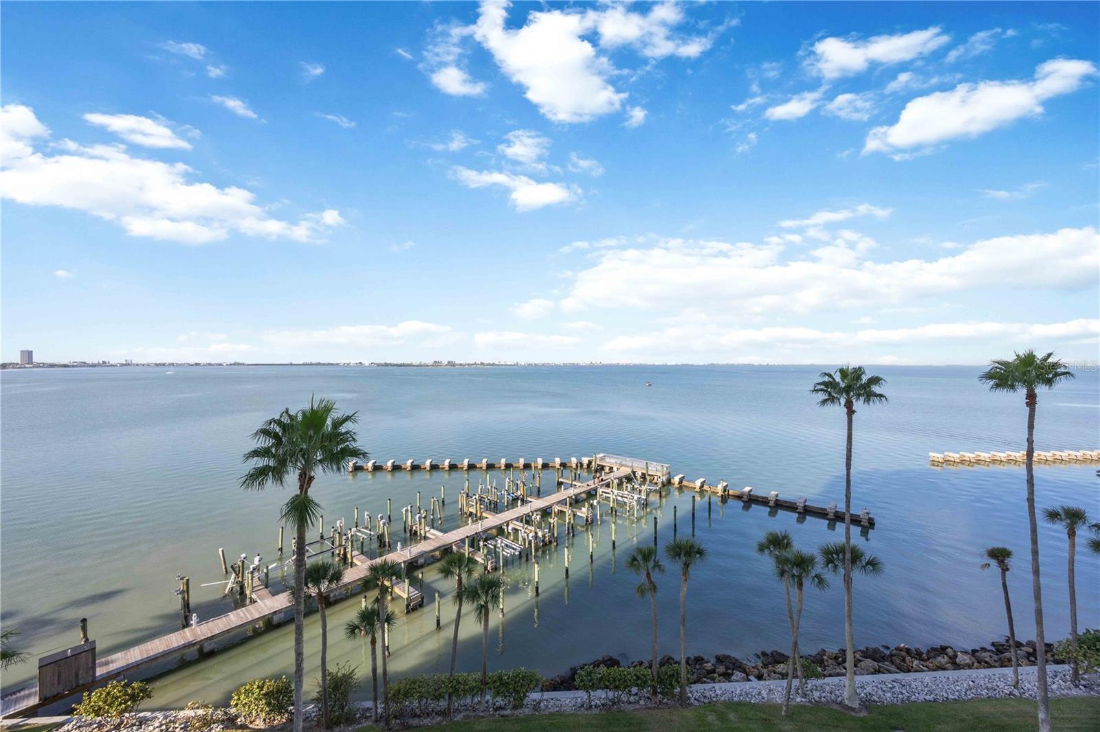 CONDO ON THE BAY TOWER I - Residential