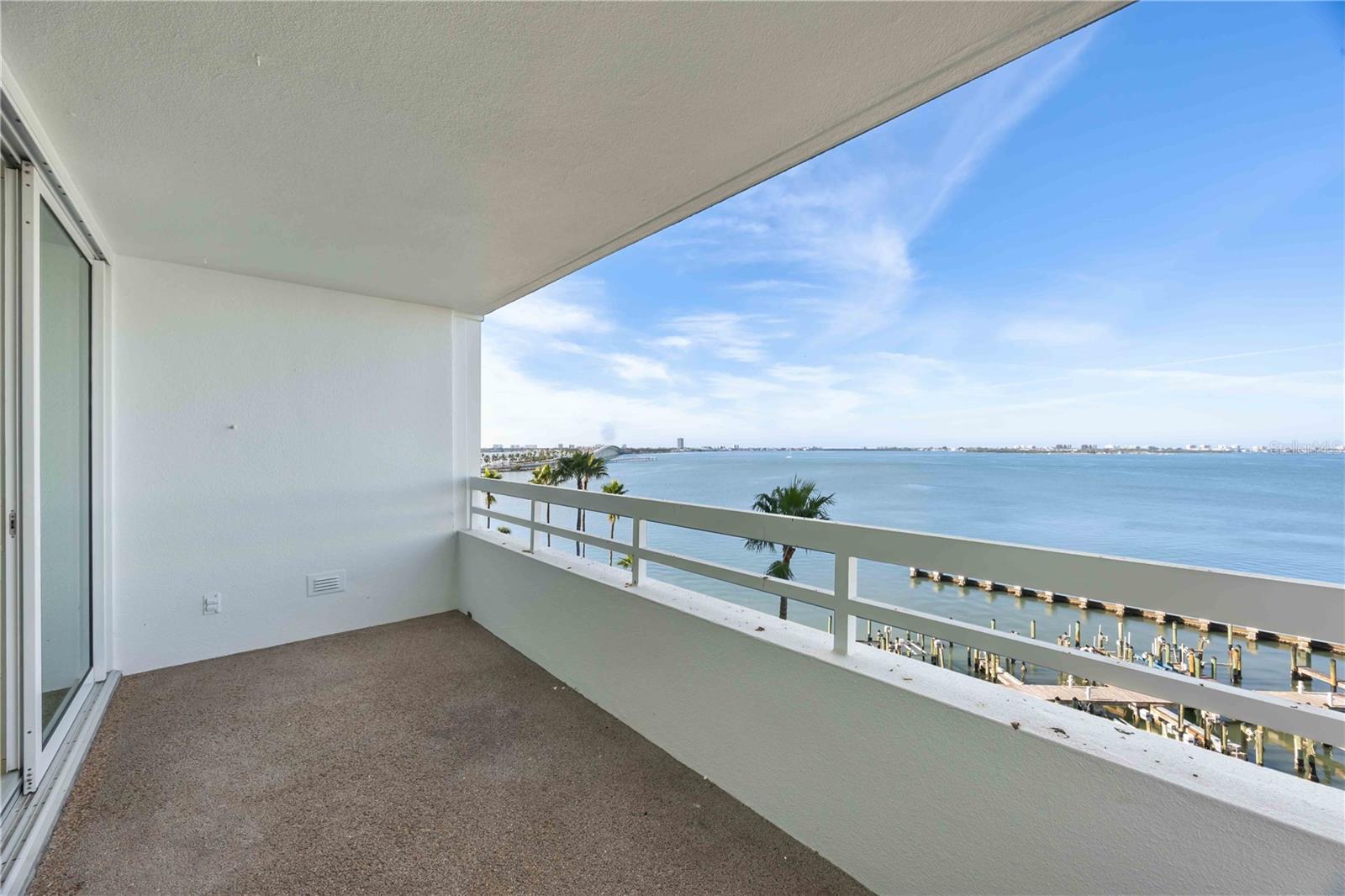 CONDO ON THE BAY TOWER I - Residential