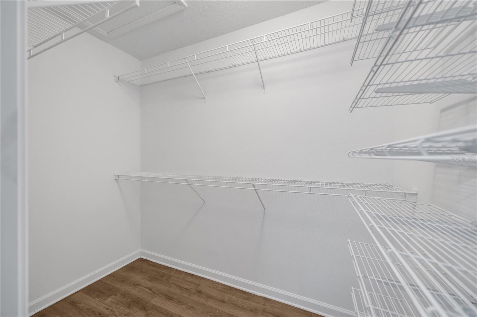 VALHALLA PH 1-2 - Residential Lease