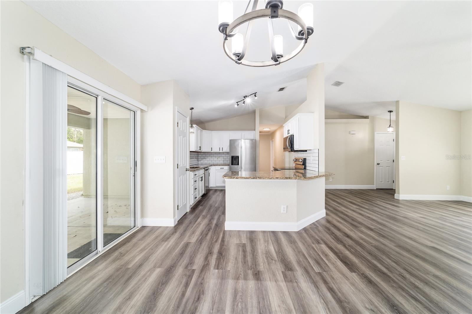 SILVER SPRINGS SHORES - Residential