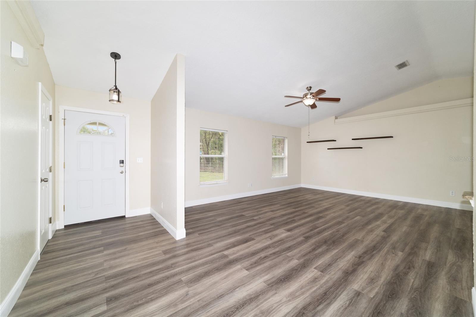 SILVER SPRINGS SHORES - Residential