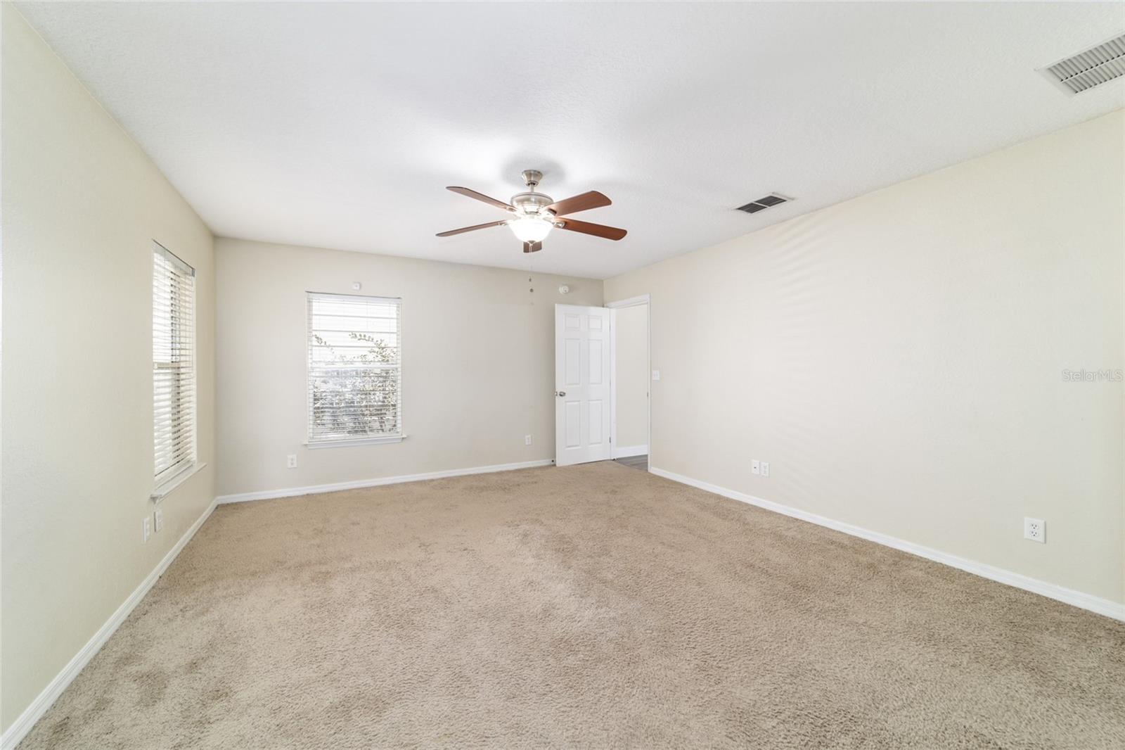 SILVER SPRINGS SHORES - Residential