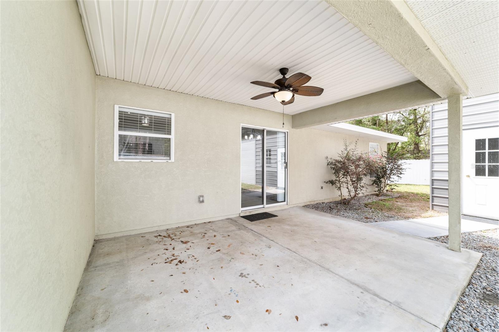 SILVER SPRINGS SHORES - Residential