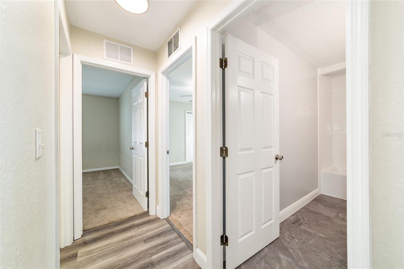 SILVER SPRINGS SHORES - Residential