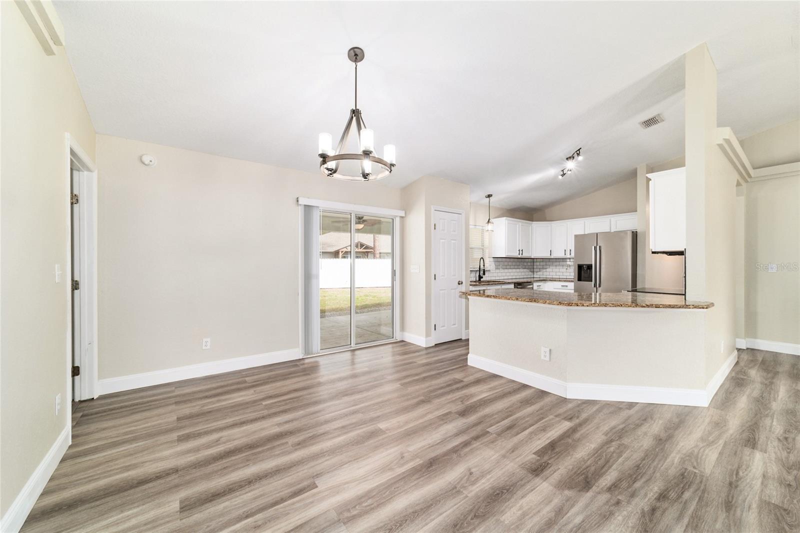 SILVER SPRINGS SHORES - Residential