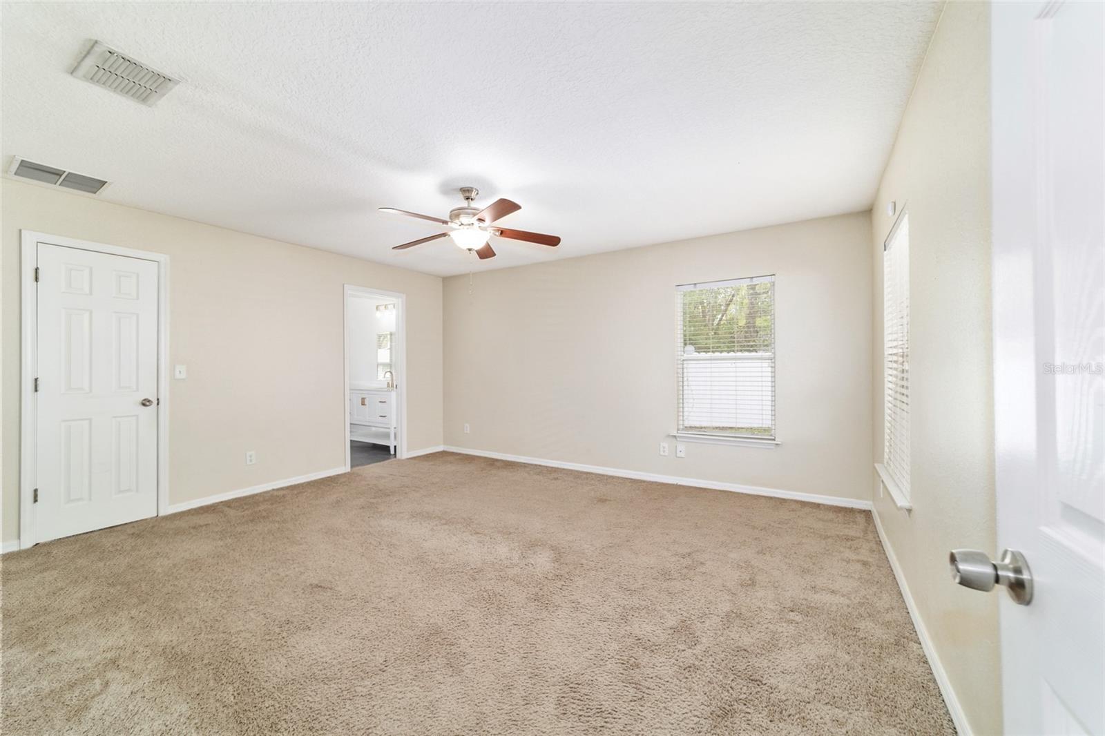 SILVER SPRINGS SHORES - Residential