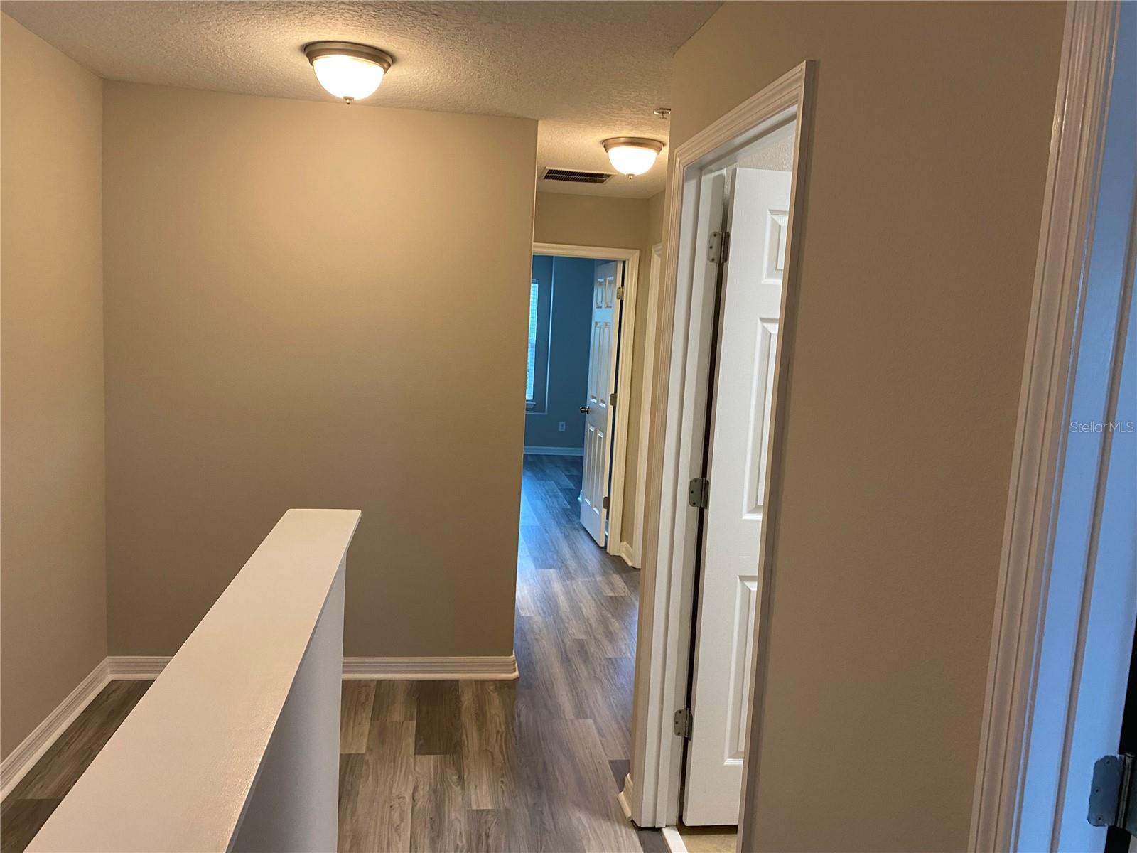 Casas a venda 4 - Jen Dantas 8521 VEDDER LANE