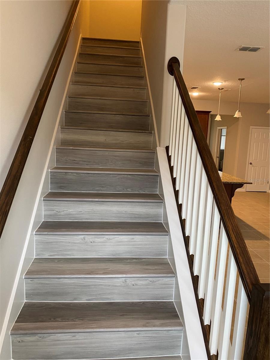 Casas a venda 3 - Jen Dantas 8521 VEDDER LANE