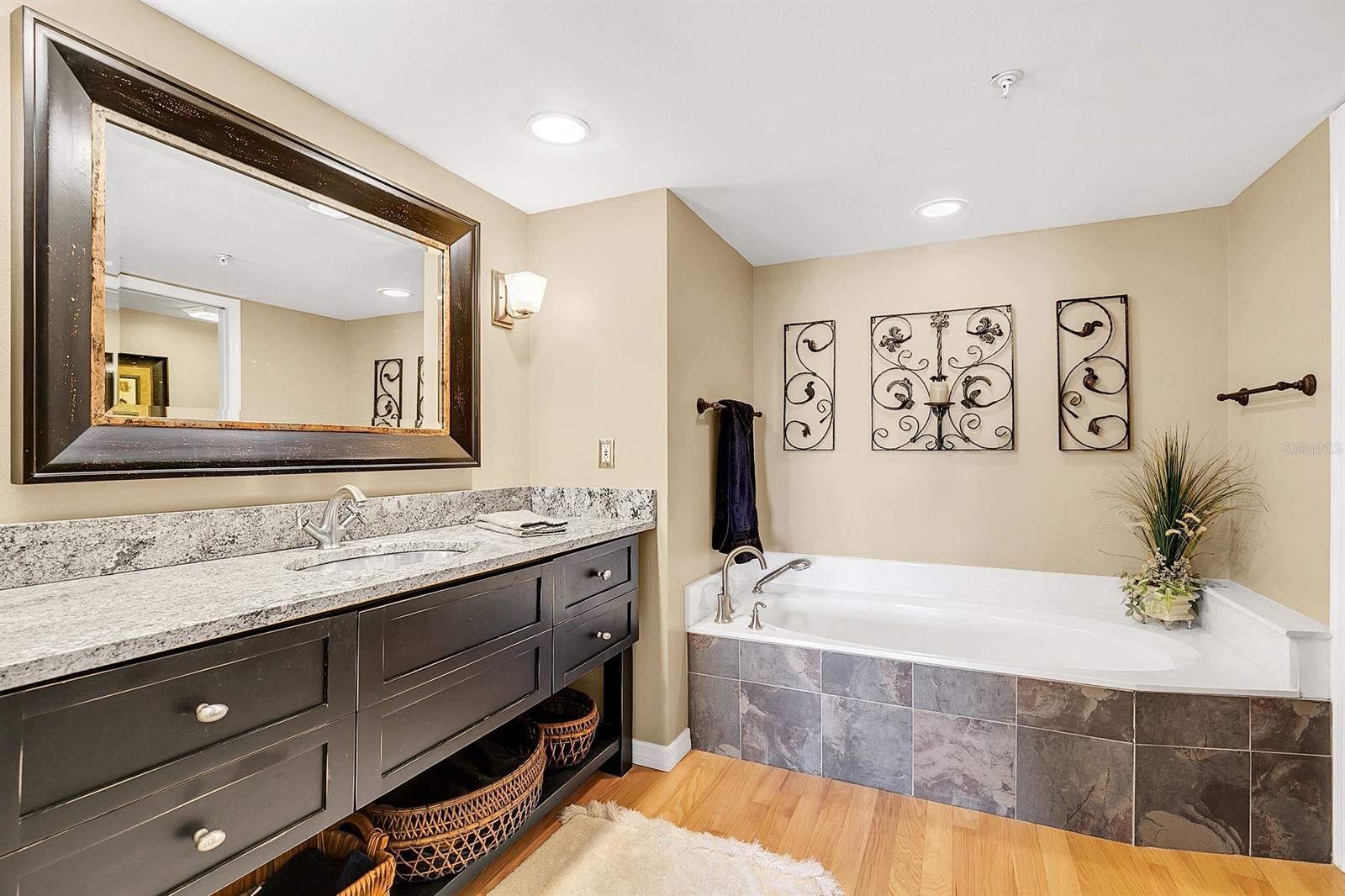 Ocean Oaks Condo Ph 01 - Residential