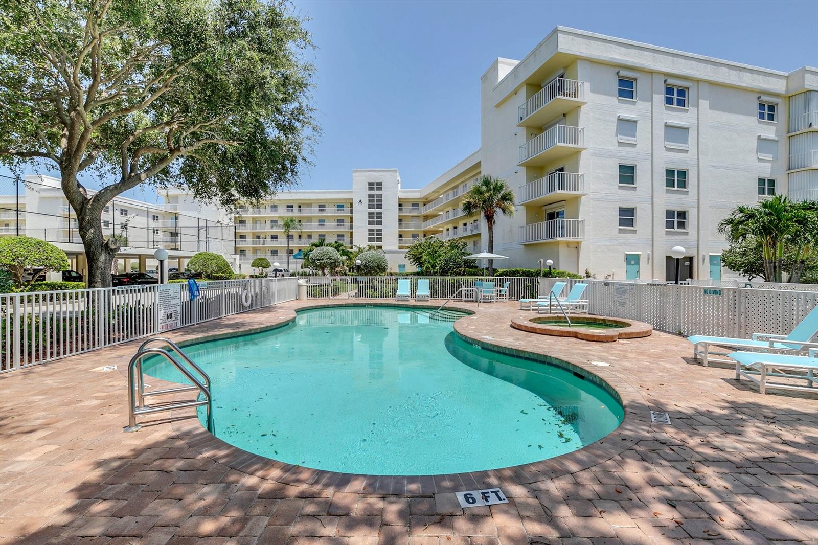 Ocean Oaks Condo Ph 01 - Residential