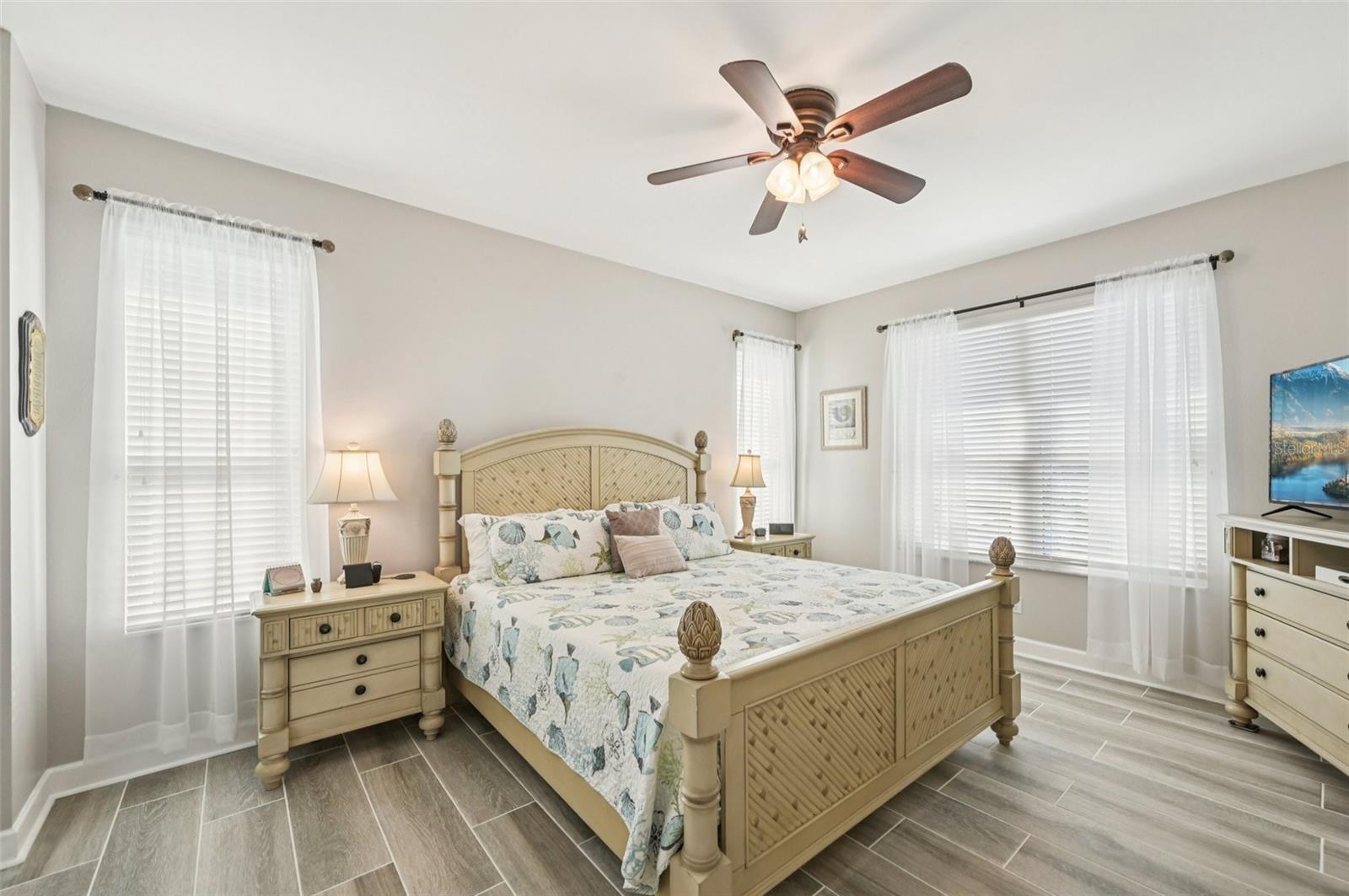 WELLINGTON CHASE - Residential