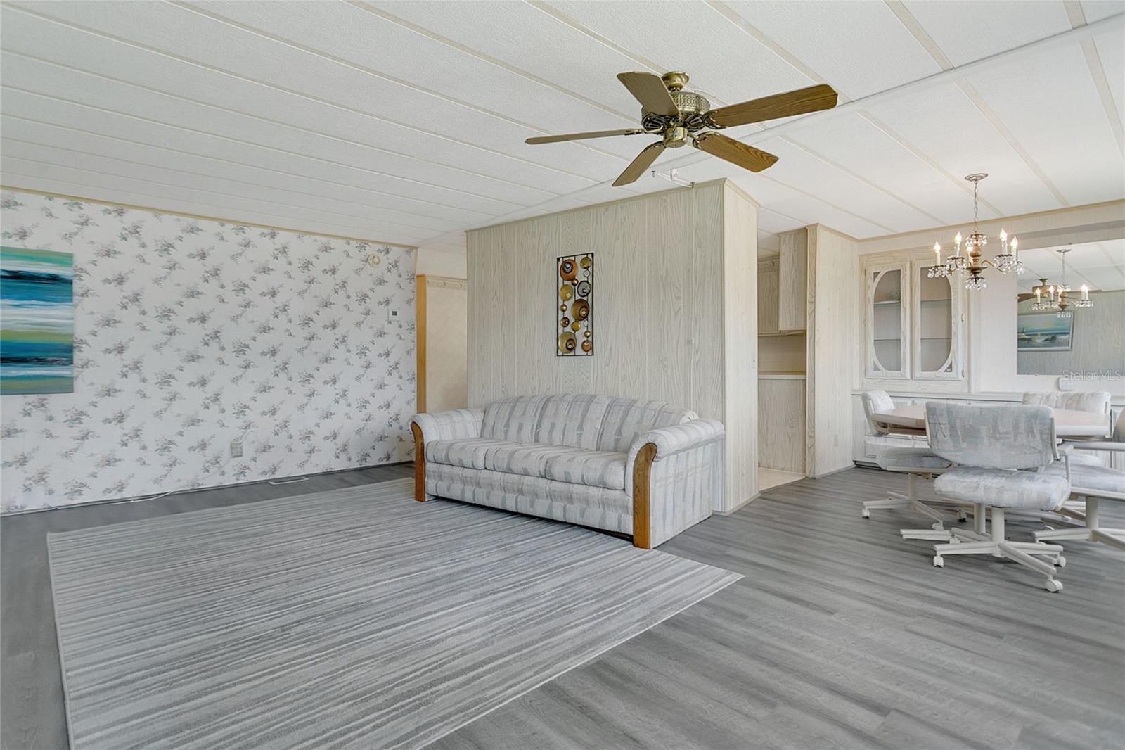 1207 APACHE CIRCLE