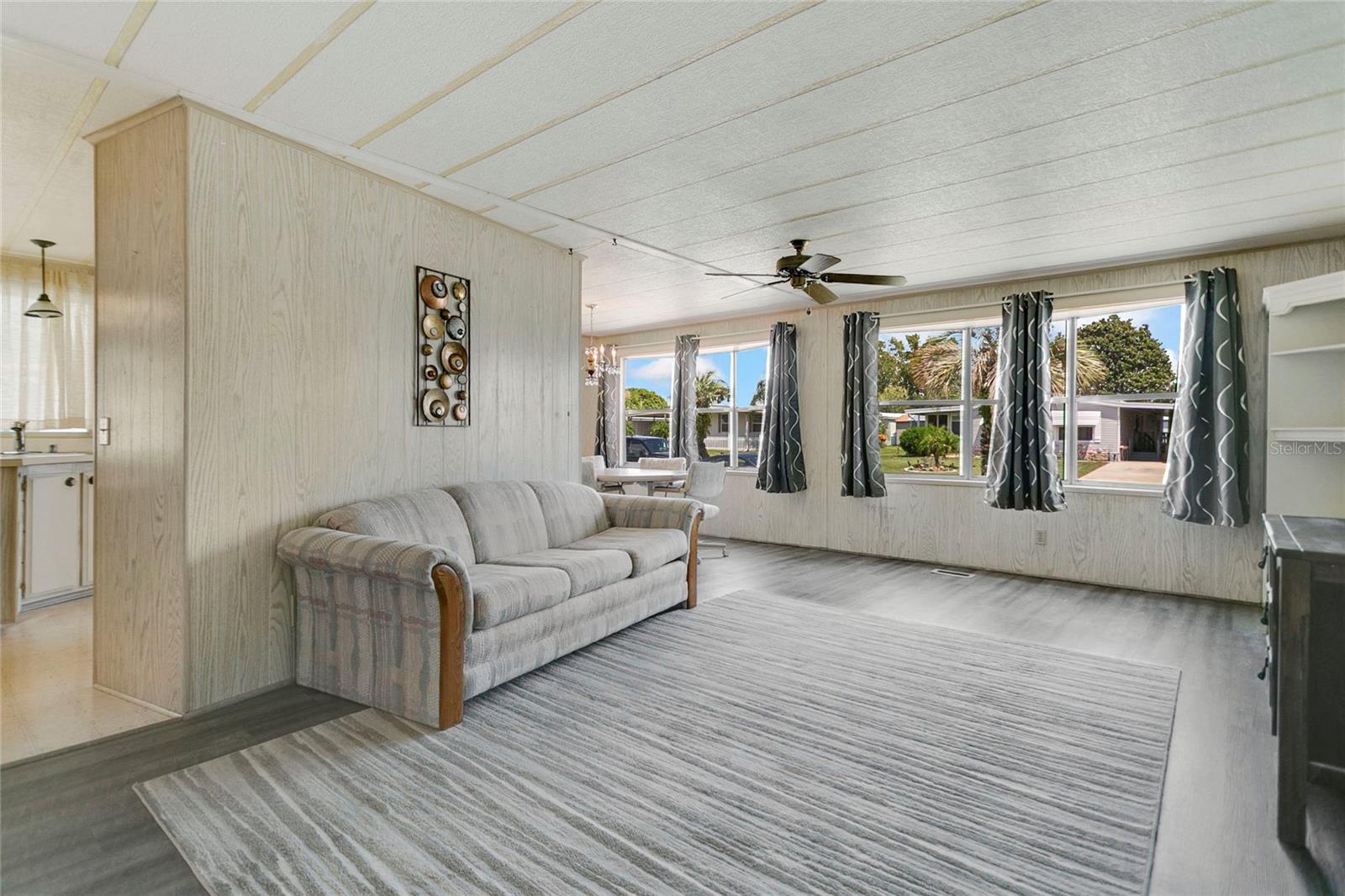 1207 APACHE CIRCLE