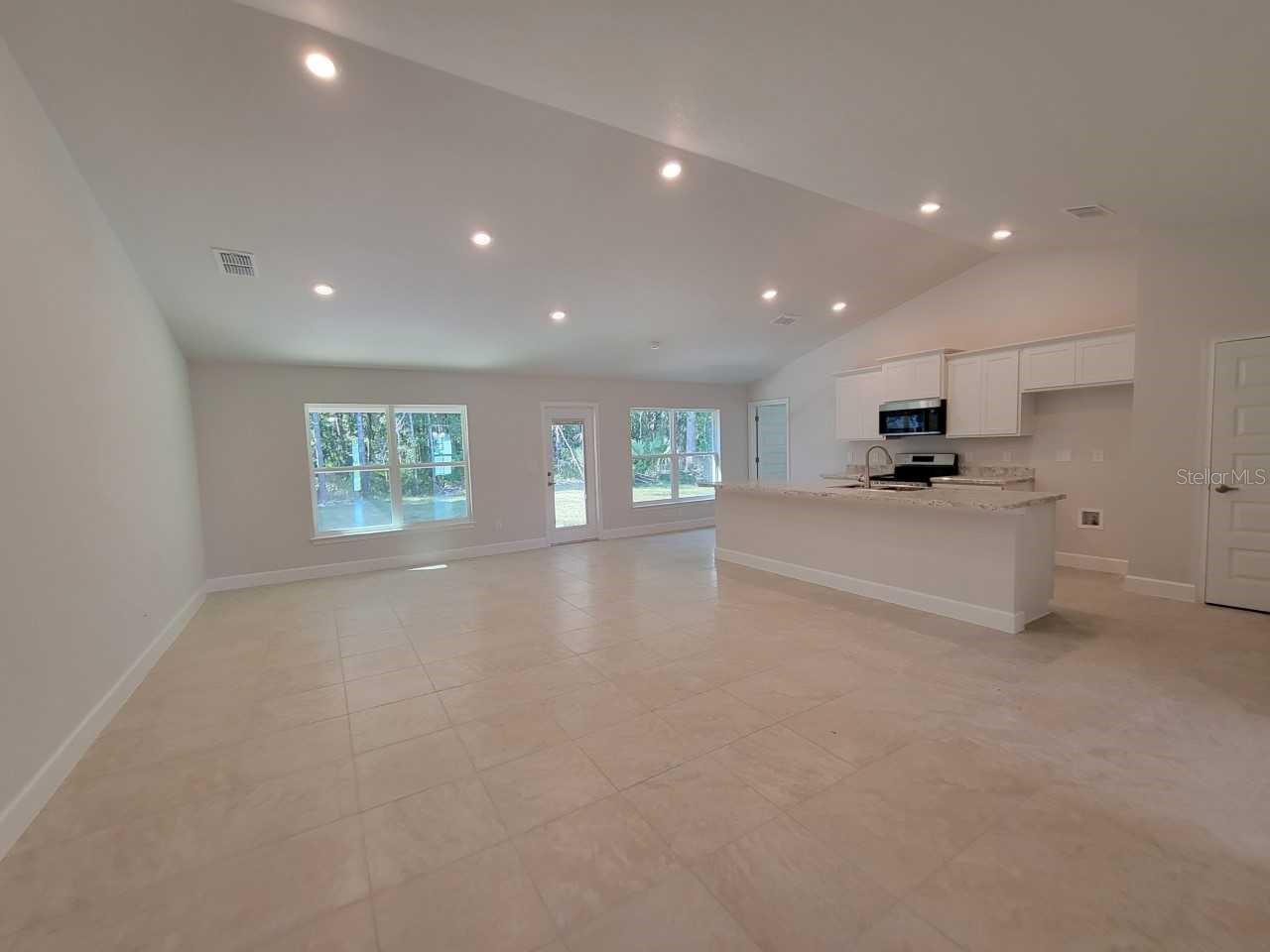 ROLLING HILLS UN 01-A - Residential