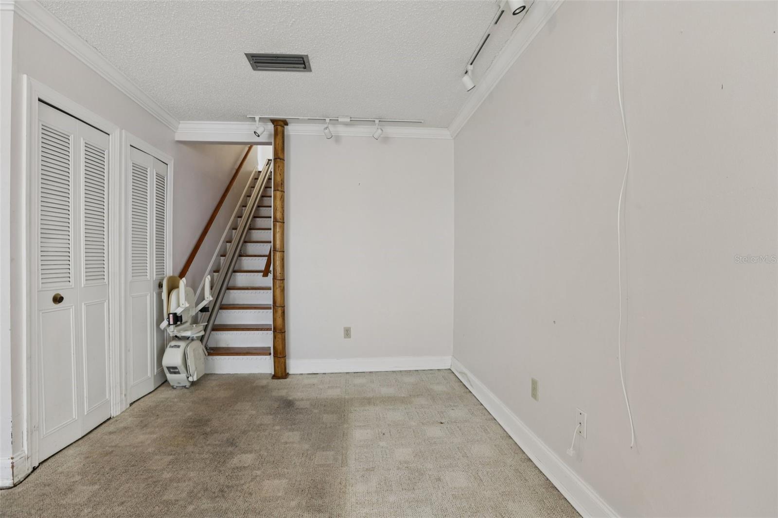 RAINTREE MANOR HOMES CONDOMINIUMS - Residential