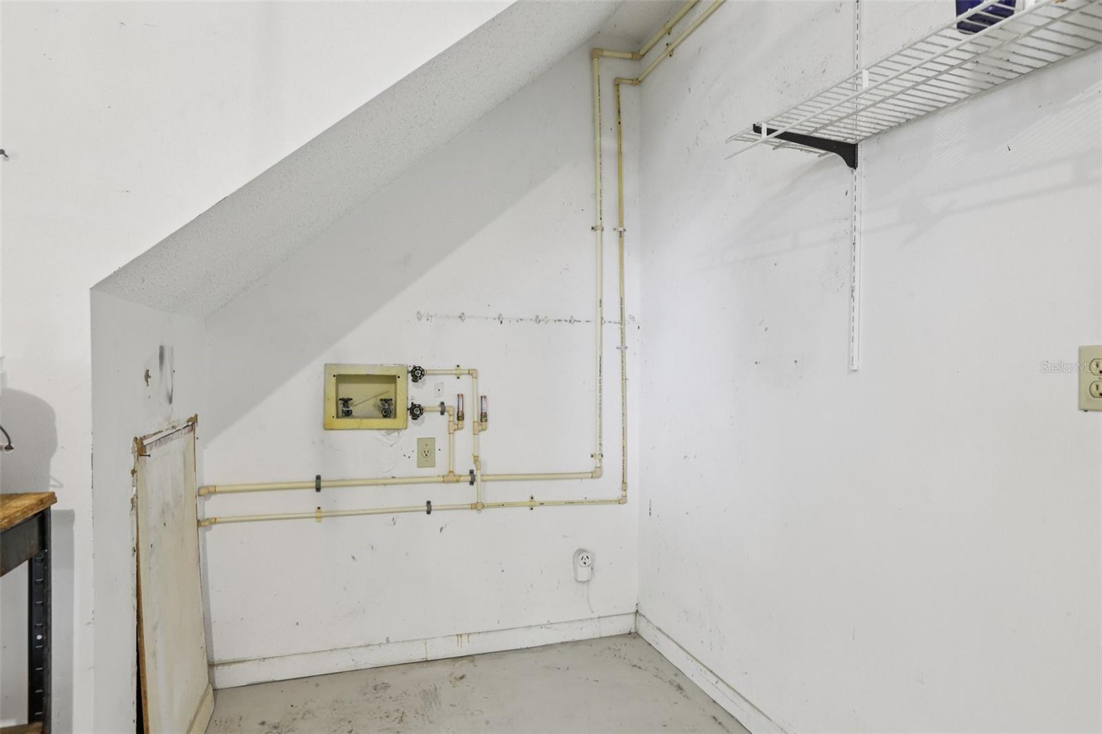 RAINTREE MANOR HOMES CONDOMINIUMS - Residential