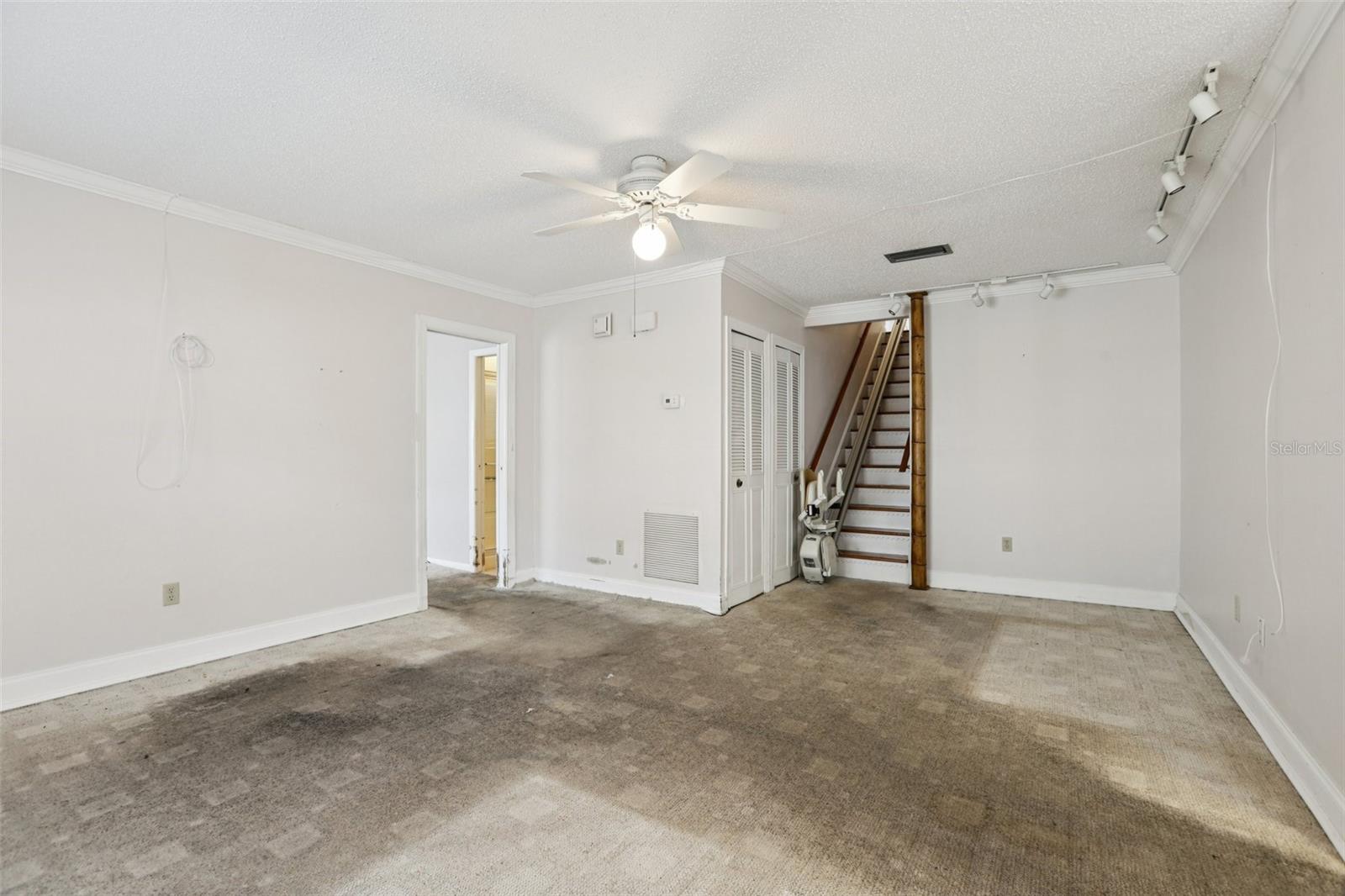 RAINTREE MANOR HOMES CONDOMINIUMS - Residential