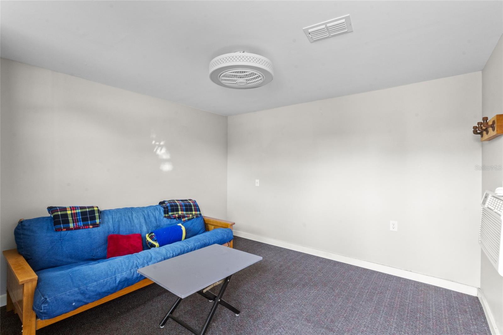 SPRINGHILL PARK - Residential Income