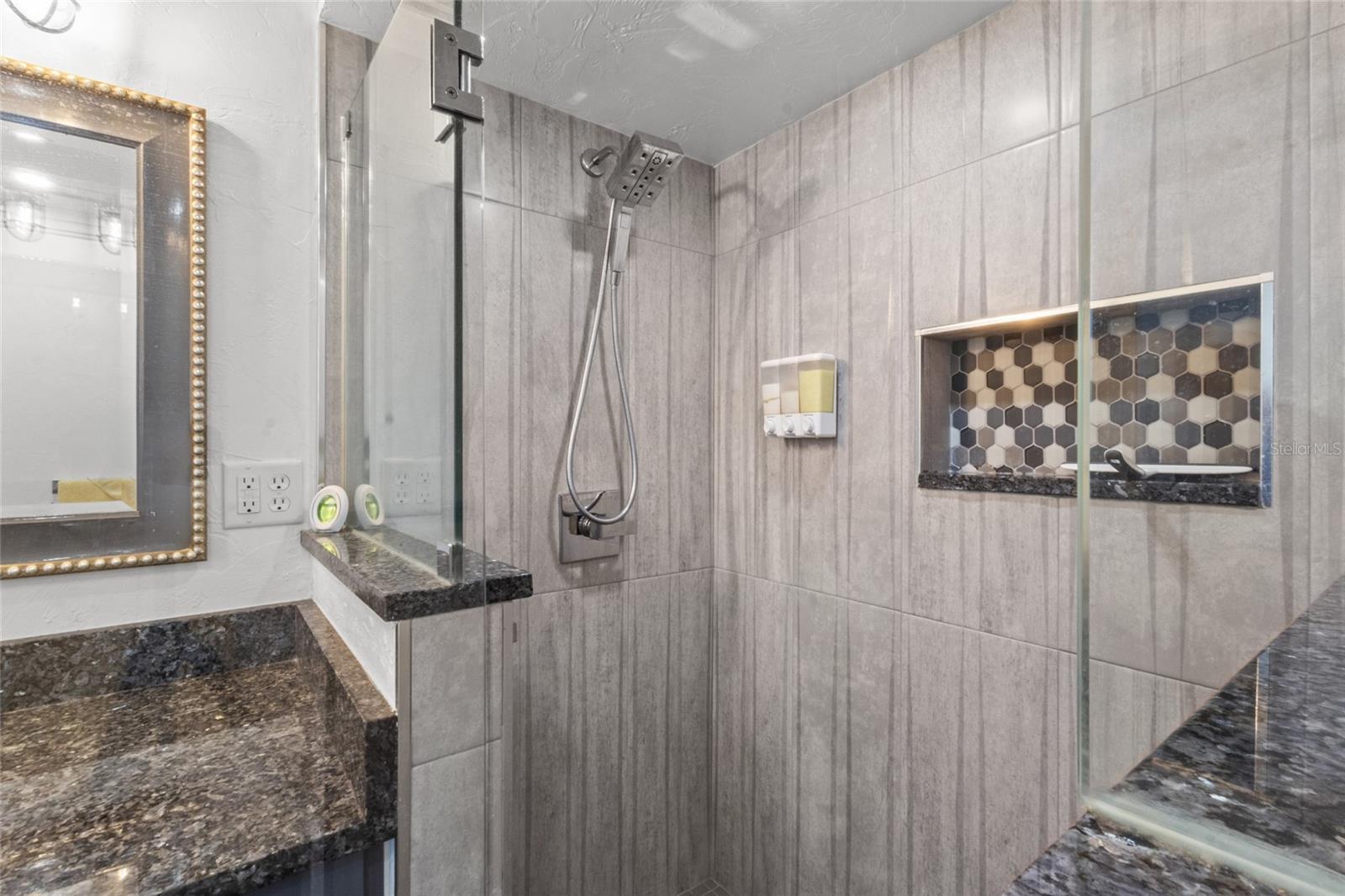 SPRINGHILL PARK - Residential Income