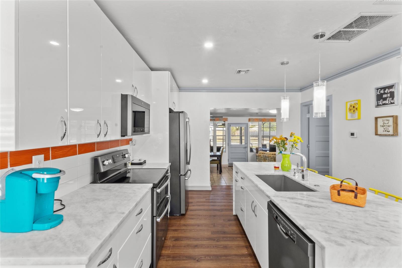 SPRINGHILL PARK - Residential Income