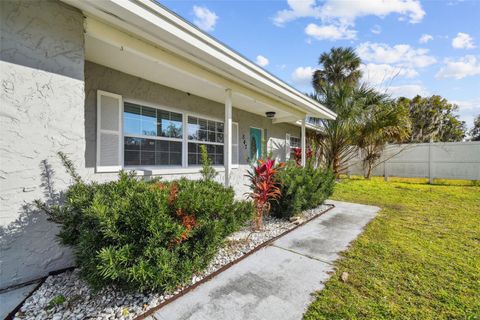 A home in CRYSTAL RIVER