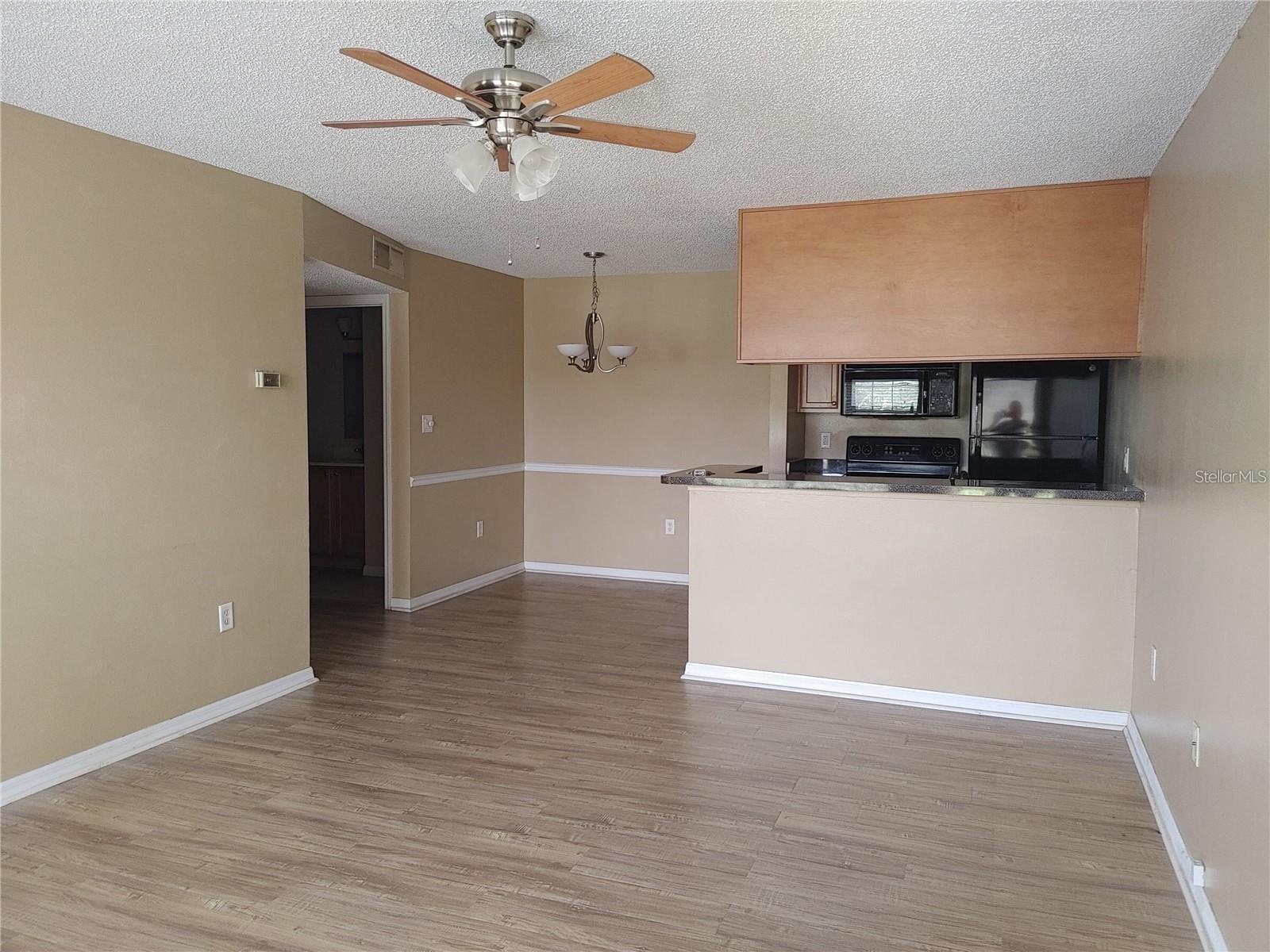 This lovely apartment in the heart of Brandon is roomy and spacious with plenty of closets and cabinetry! New AC, New Washer/Dryer, New Frig!!!! Located in desirable Park Lake, nestled in a courtyard enjoy morning coffee out on the front balcony, which features lovely outdoor rug! The interior features kitchen closet, dishwasher, disposal and of course frig, oven and microwave! With the stack w/d, laundry is easy!
Bedroom is very spacious with walk in closet! Park Lake has pickleball, gym, beautiful pool and gazebo surrounded by lakes! A stones throw to all major road ways and shopping! Welcome home!