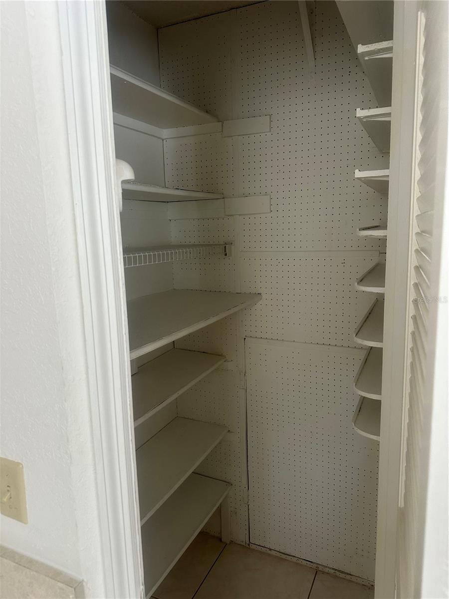 4158 TAMIAMI TRAIL B1