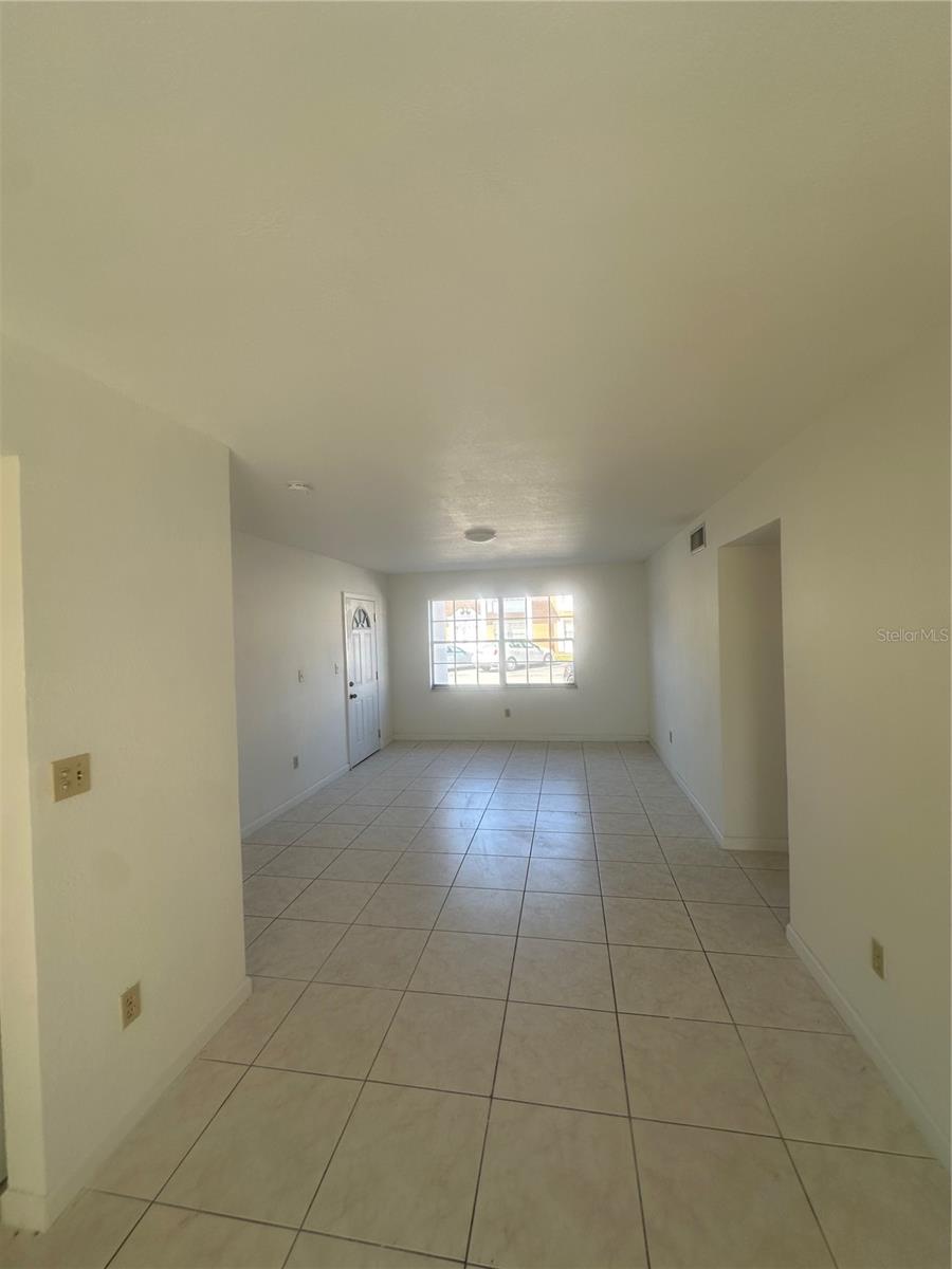 MARIA MANOR - Residential