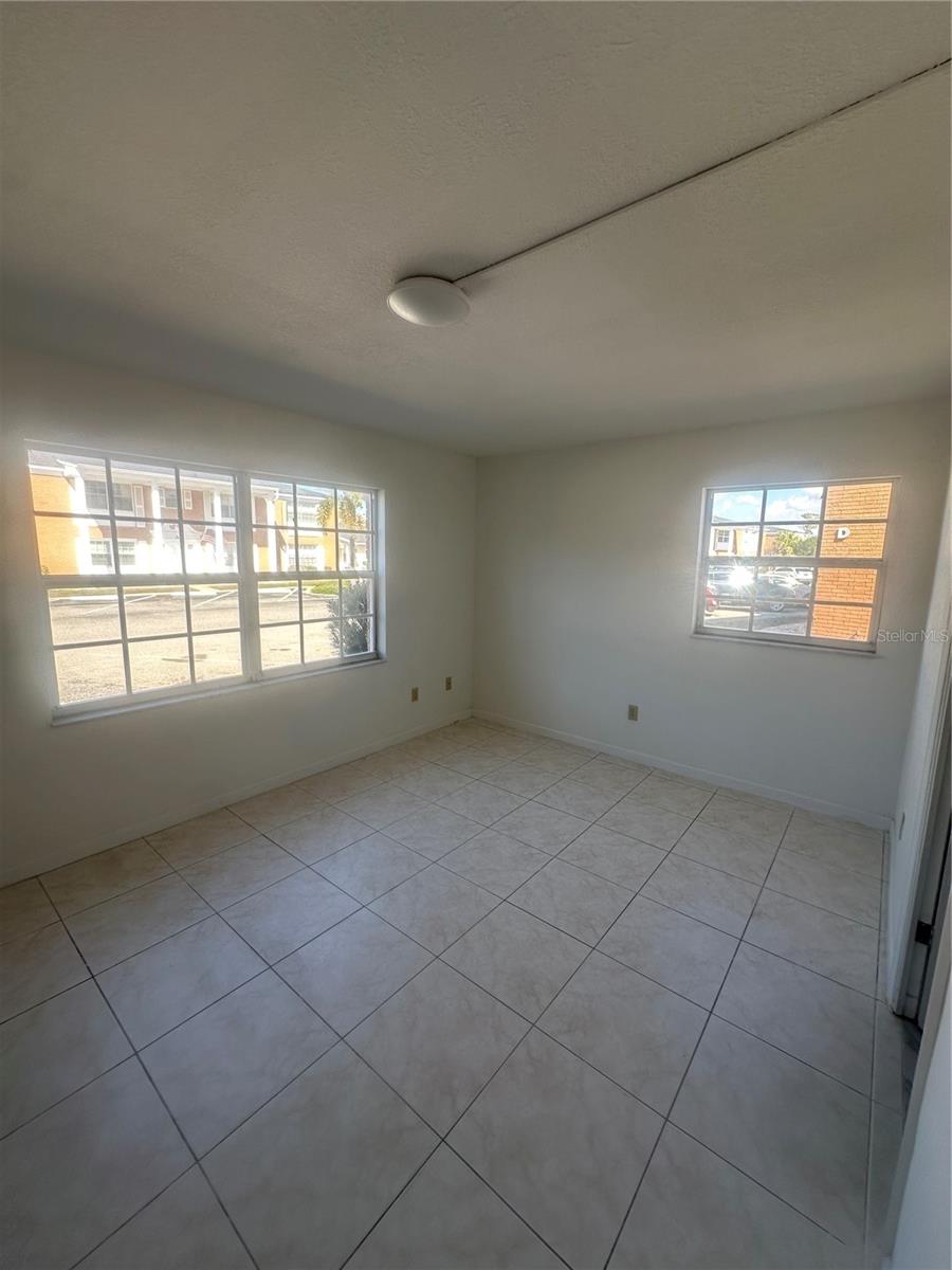 MARIA MANOR - Residential