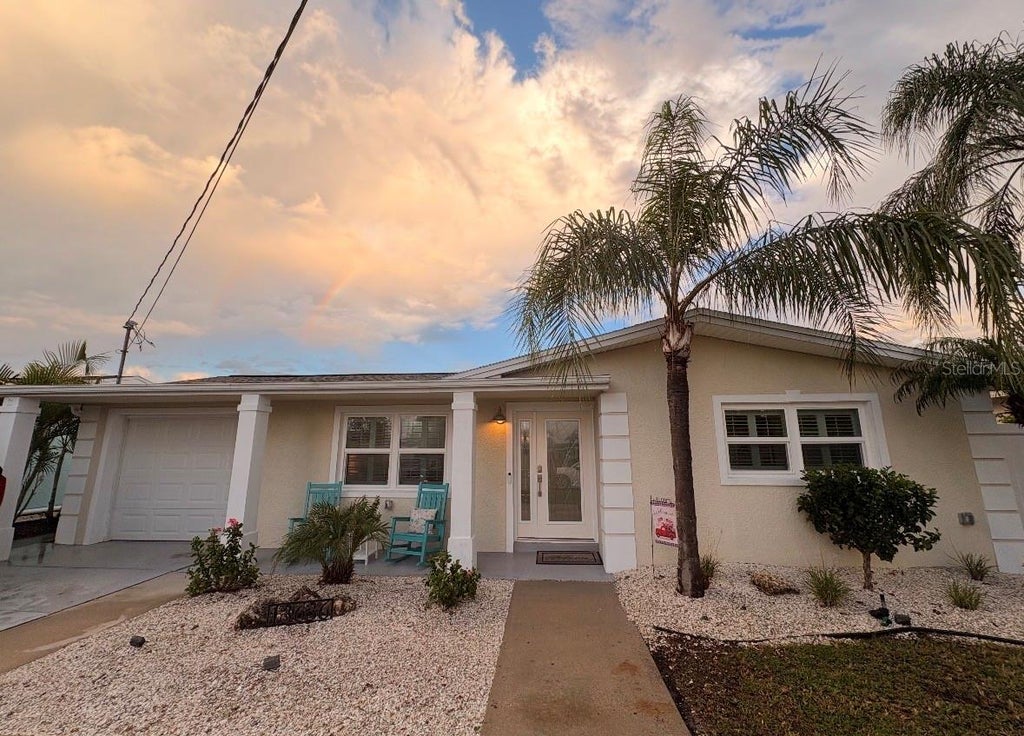Photo of 13636 Leslie Drive, Hudson, FL 34667 (MLS # J1006446)