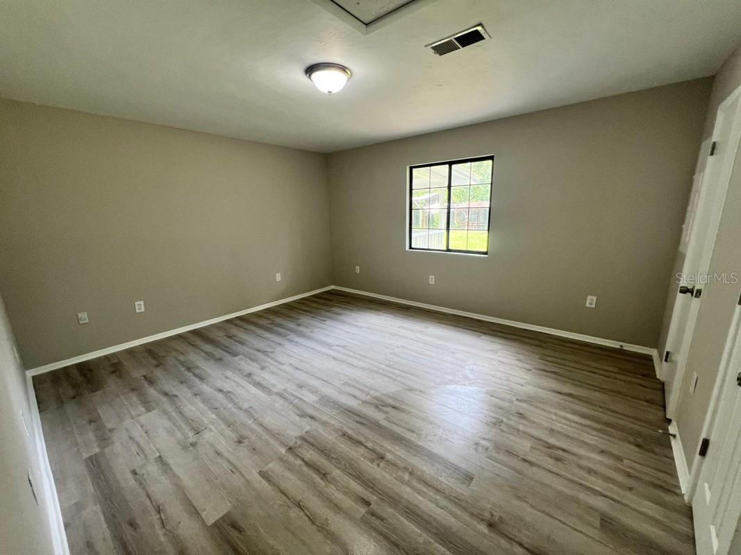 FARMS & OAKS - Residential