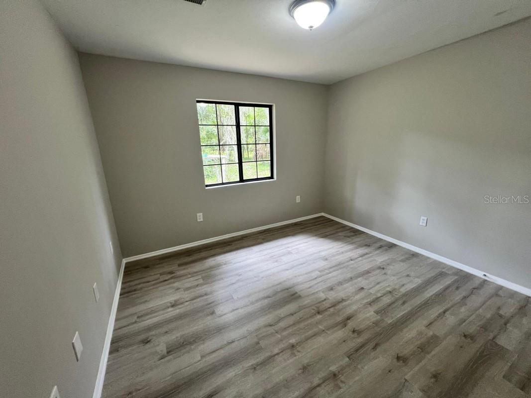 FARMS & OAKS - Residential